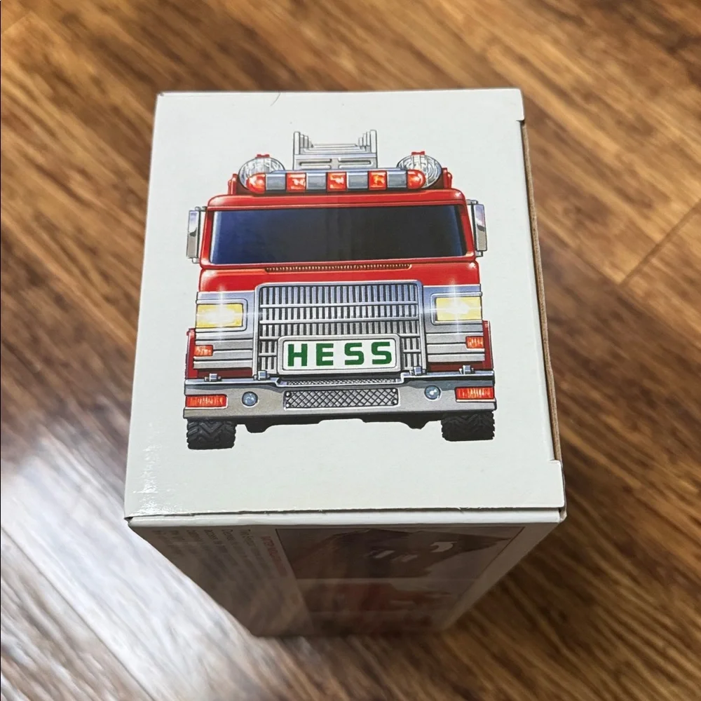 Vintage Hess 2005 Emergency Truck with Rescue Vehicle collectible new in box